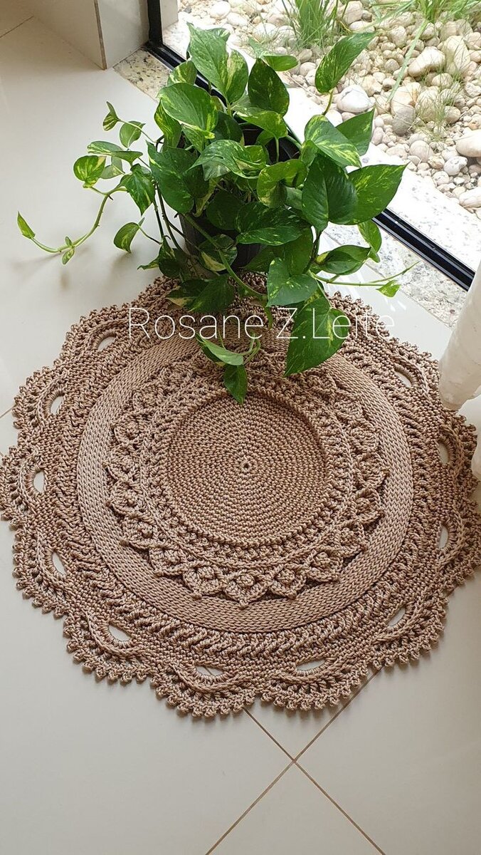 Вязаные ковры в интерьере. Фото из свободного доступа.