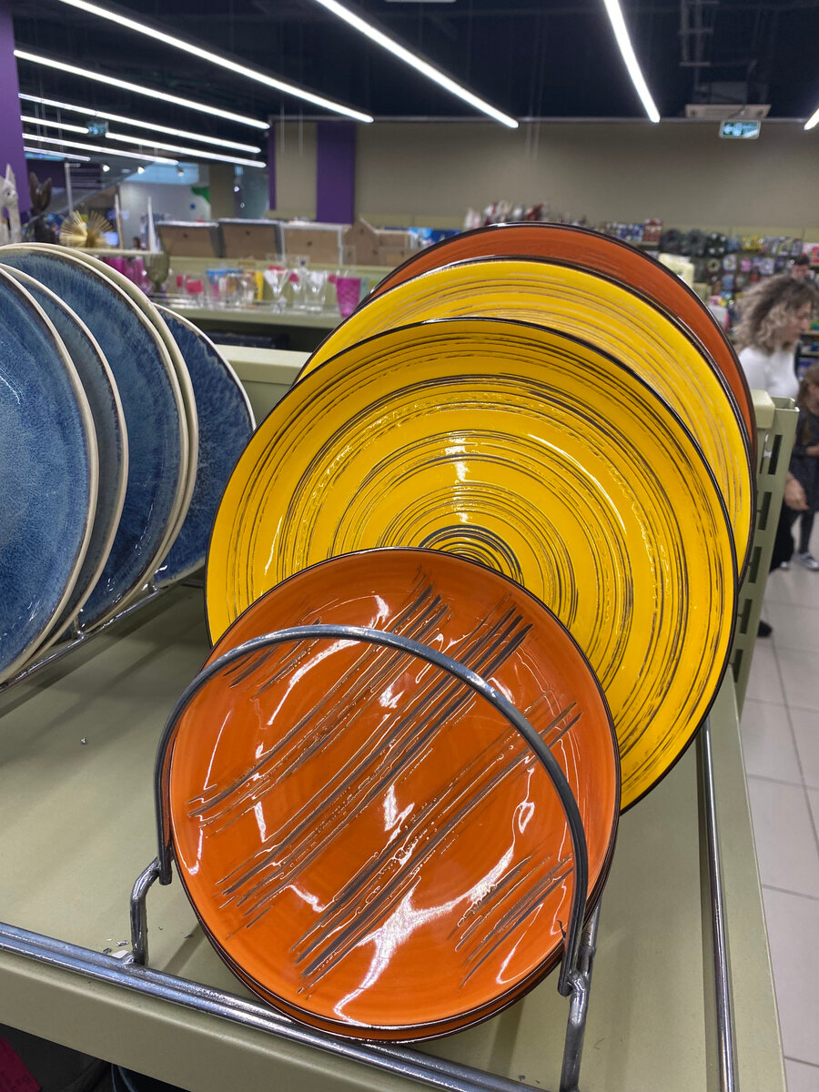 блюдца 399 руб., большие 479-599-639-899 руб.