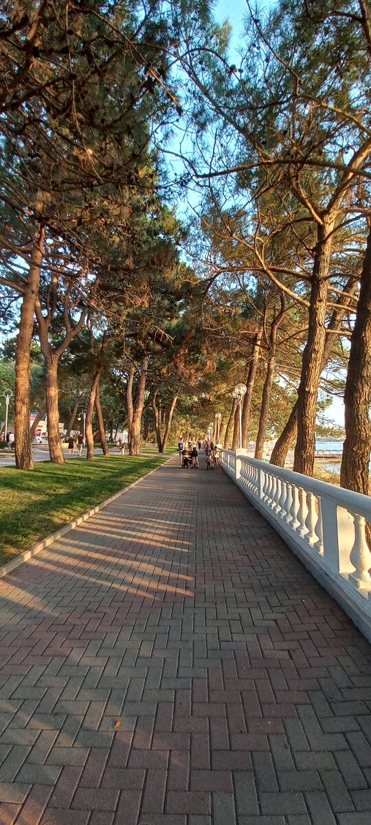 Набережная Геленджика, 2023г.