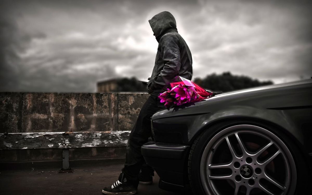 Когда мы грустим ,многим помогает музыка ,некоторым прогулка ночью ,сон,некоторые даже ломают вещи .Это поймёт любой человек ,веть каждый из нас огресивен по своему.Мы любители экстрима ,скорость ,высота ,огромные риски с жизнью ,это по кайфу всем ,,даа знаю ,,но с этим надо завязывать ,каждого дома ждёт близкий е у человек ,не надо гнать  с большой скоростью по трассе ,веть ты не знаешь погибнешь ты или нет ,просто представь какого будит твоим близким 