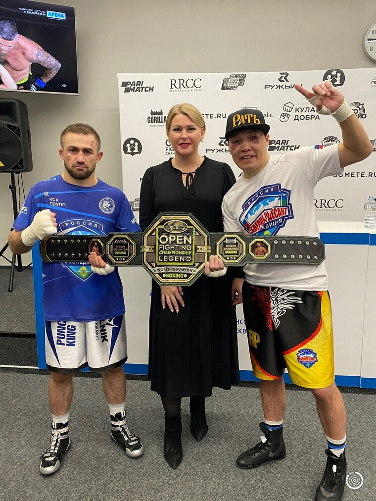    Экс-чемпион по боксу Руслан Проводников (крайний справа) выступит с обучающим семинаром в Кургане