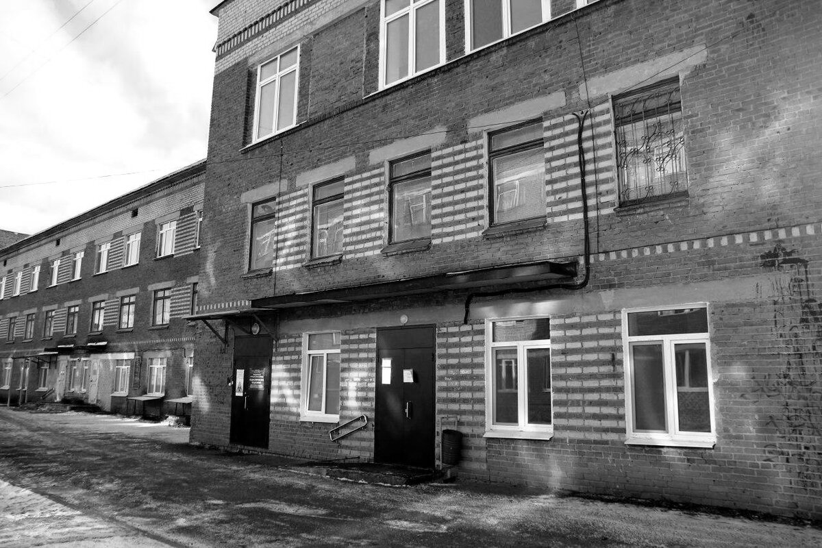 Это тот самый роддом в котором мне довелось поработать неонатологом и где родился наш с Леной первенец Женя... Яндекс-фото