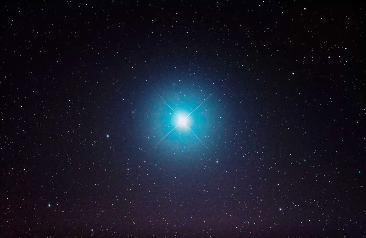 Изображение Сириуса взято из открытых источников в иллюстративных целях