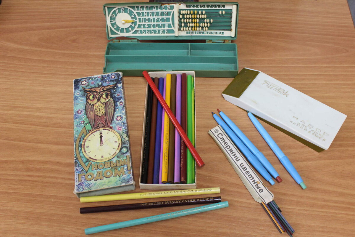 
Тетради! Тонкие за 1 копейку. С таблицей умножения на обложке.