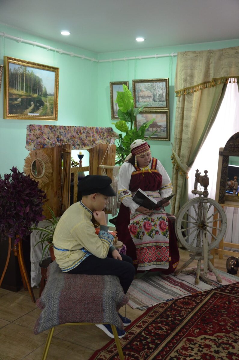 Это я и мой маленький помощник