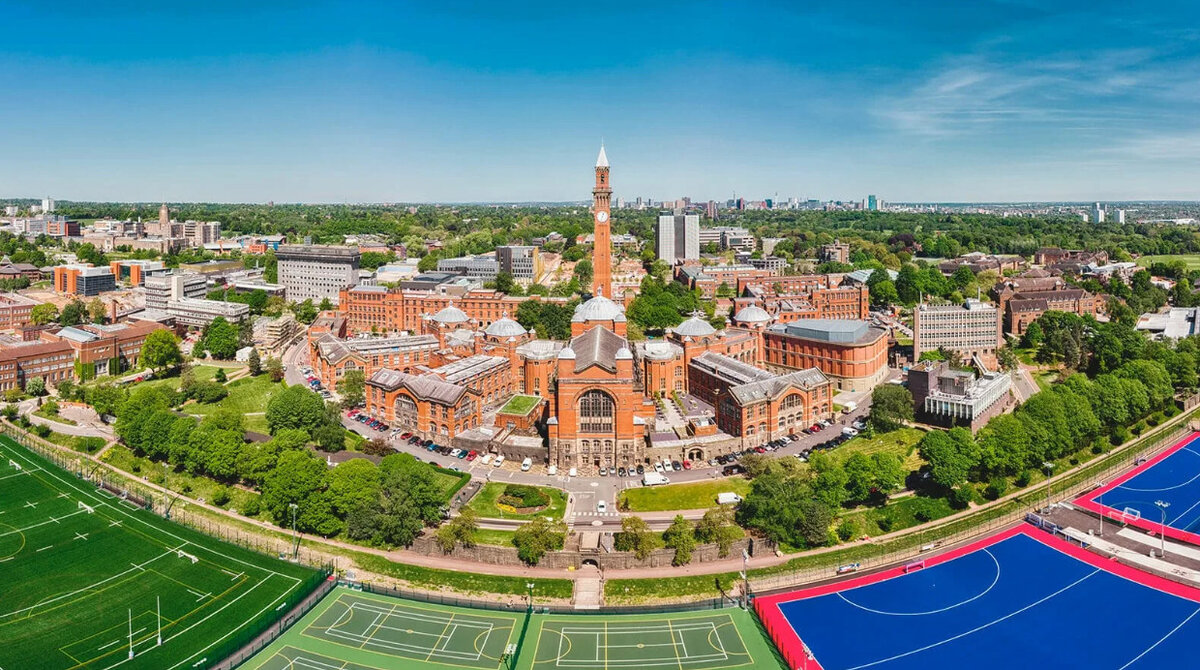 Бирмингемский университет с высоты птичьего полёта