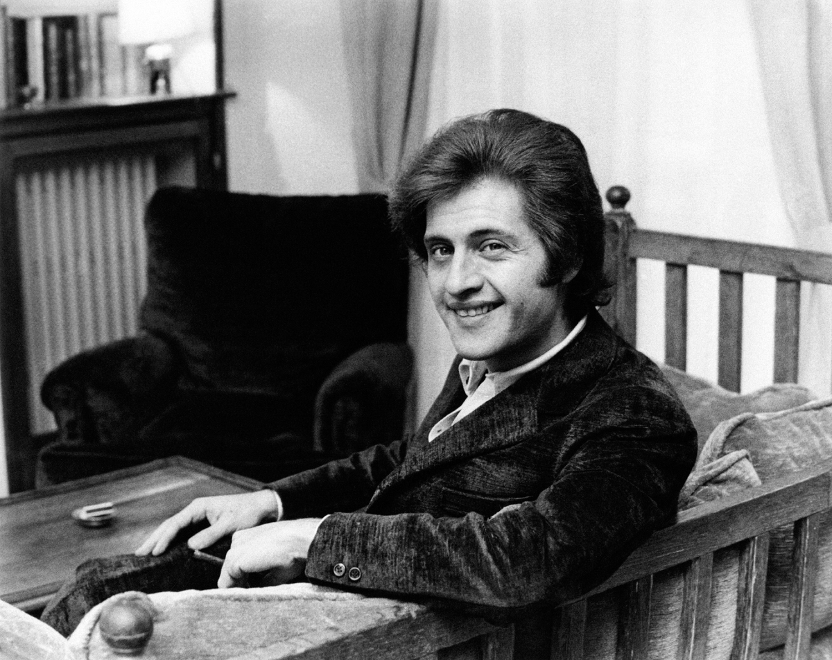 Певец джо дассен. Джо Дассен. Joe Dassin Джо Дассен. Джо Дассен в молодости. Джозеф Айра Дассен.