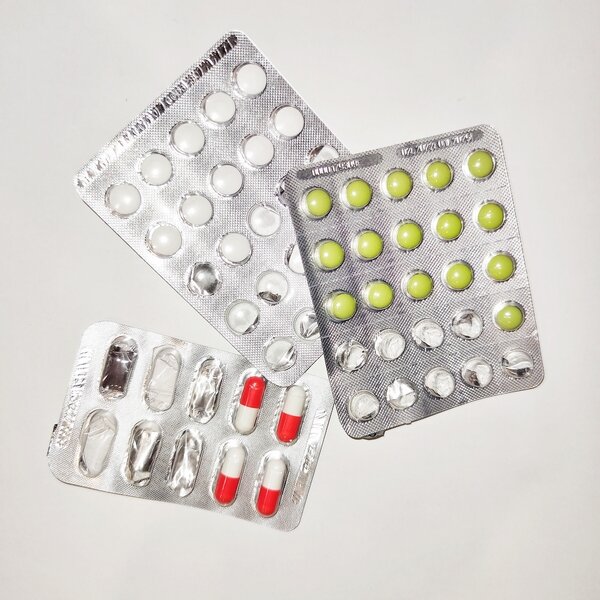 Скорее всего куплю в аптеке капли в нос и энтеросорбент