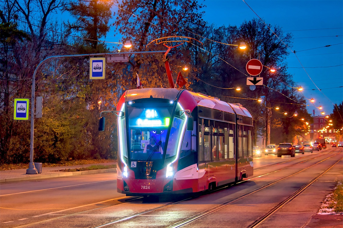 Трамвайный вагон "Богатырь-М" 71-923М в Санкт-Петербурге, фото Николай Кармаевский