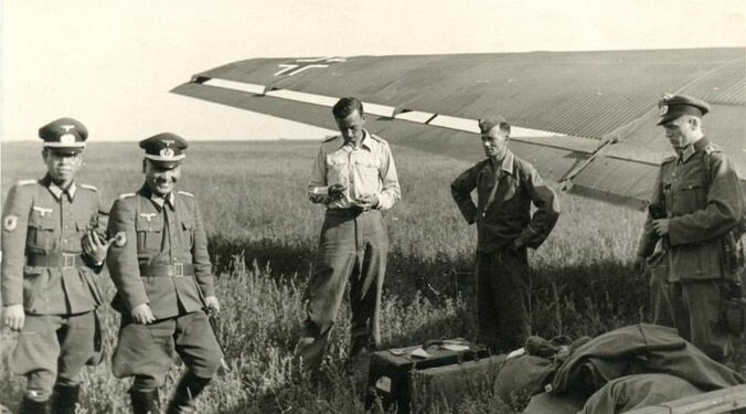Японские офицеры в Краснодаре. 1942 г.