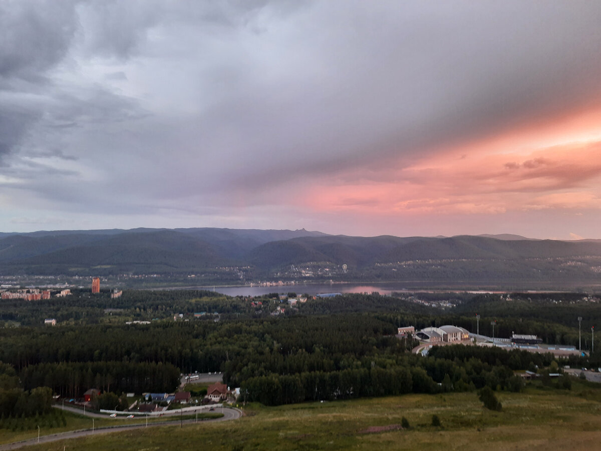 Вид со смотровой на Николаевской сопке