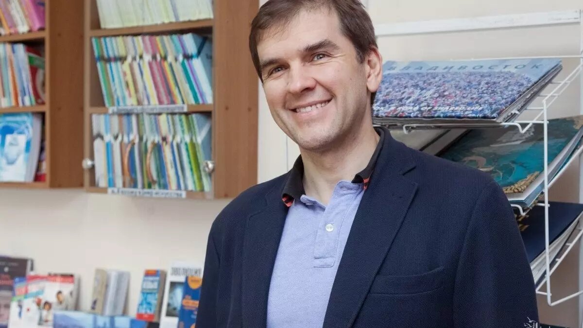     Сергей Новиков из Нижнего Новгорода может получить в управление Большой театр с ноября 2023 года. Об этом сообщает «Московский комсомолец».