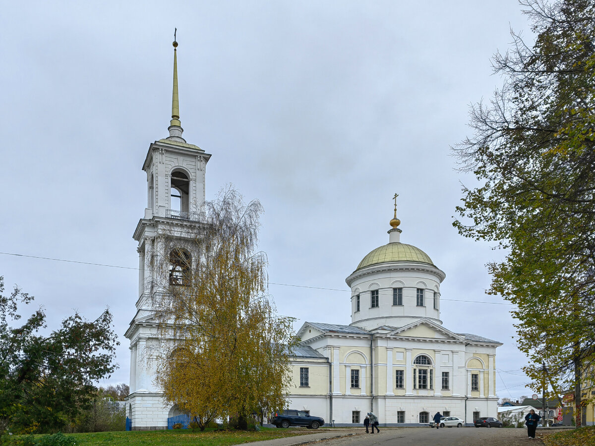 В Торжок на 2 дня с проживанием в доме 1911 года постройки на наб. р.  Тверца. Прогулка с адресами | Олег Еверзов | Дзен