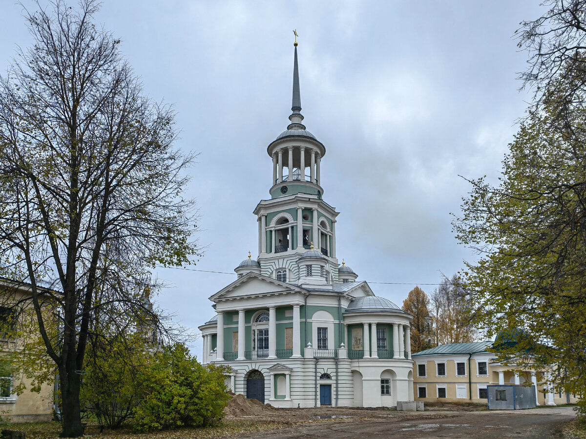 В Торжке парочка занялась сексом в колокольне монастыря