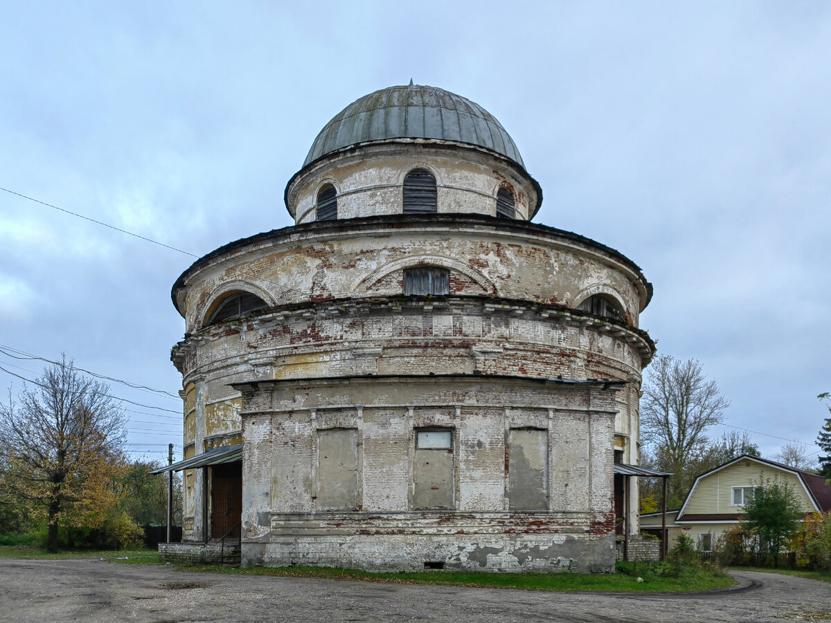 В Торжок на 2 дня с проживанием в доме 1911 года постройки на наб. р.  Тверца. Прогулка с адресами | Олег Еверзов | Дзен