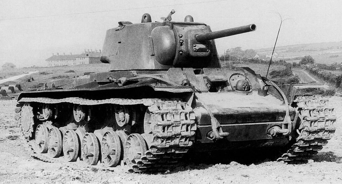Советский танк КВ-1