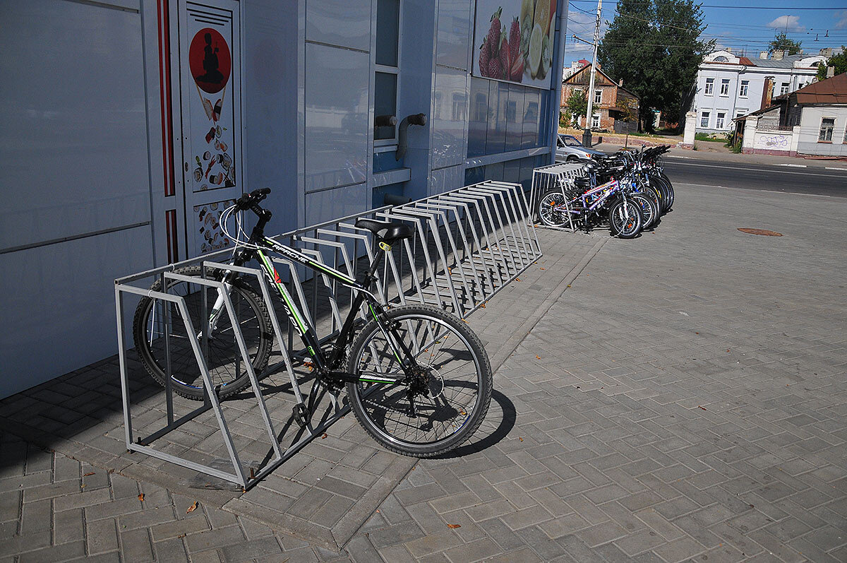Одна из велопарковок. Здесь и далее все фото взяты из открытых источников