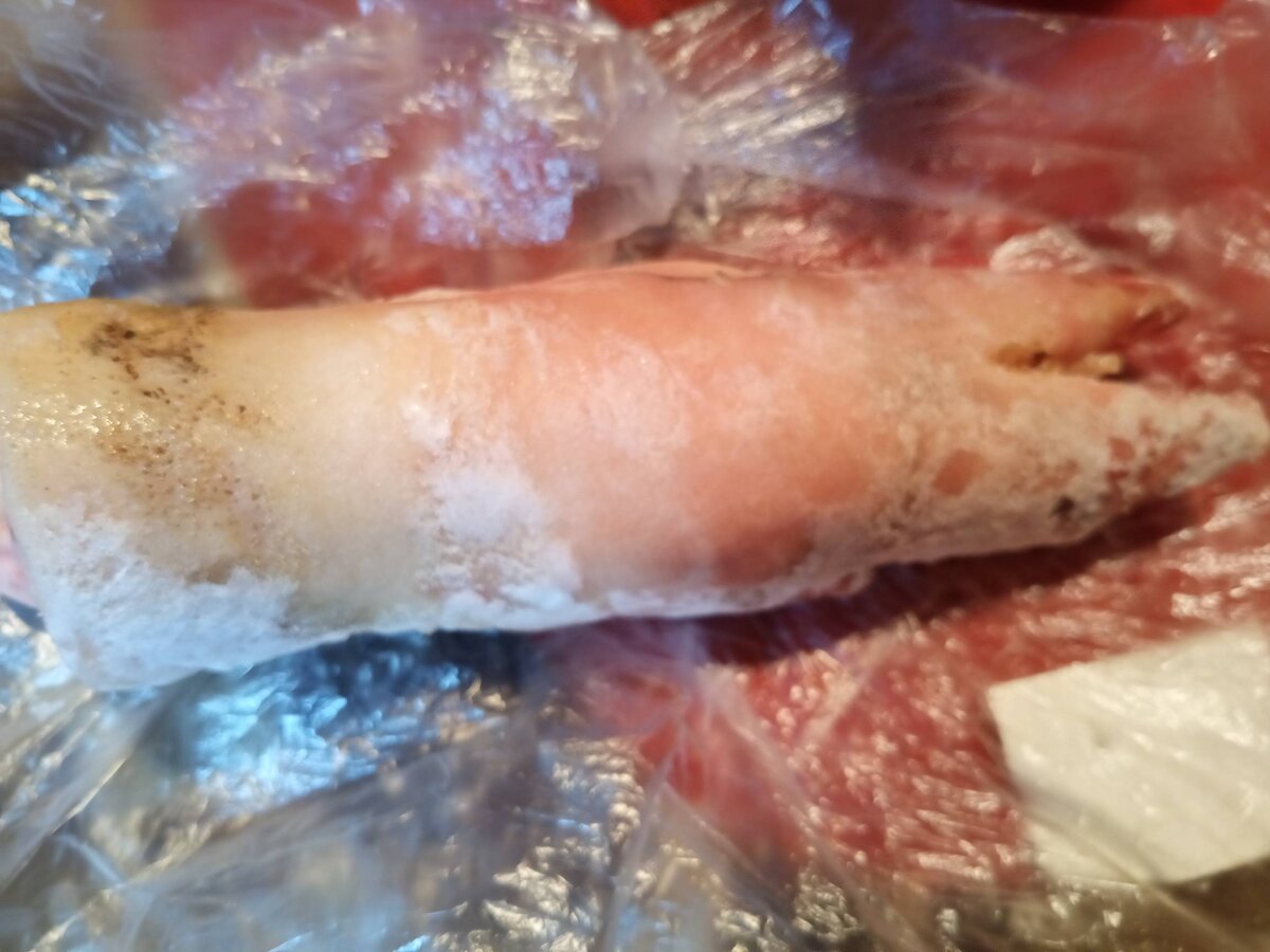 Нога свинячья. Как есть.