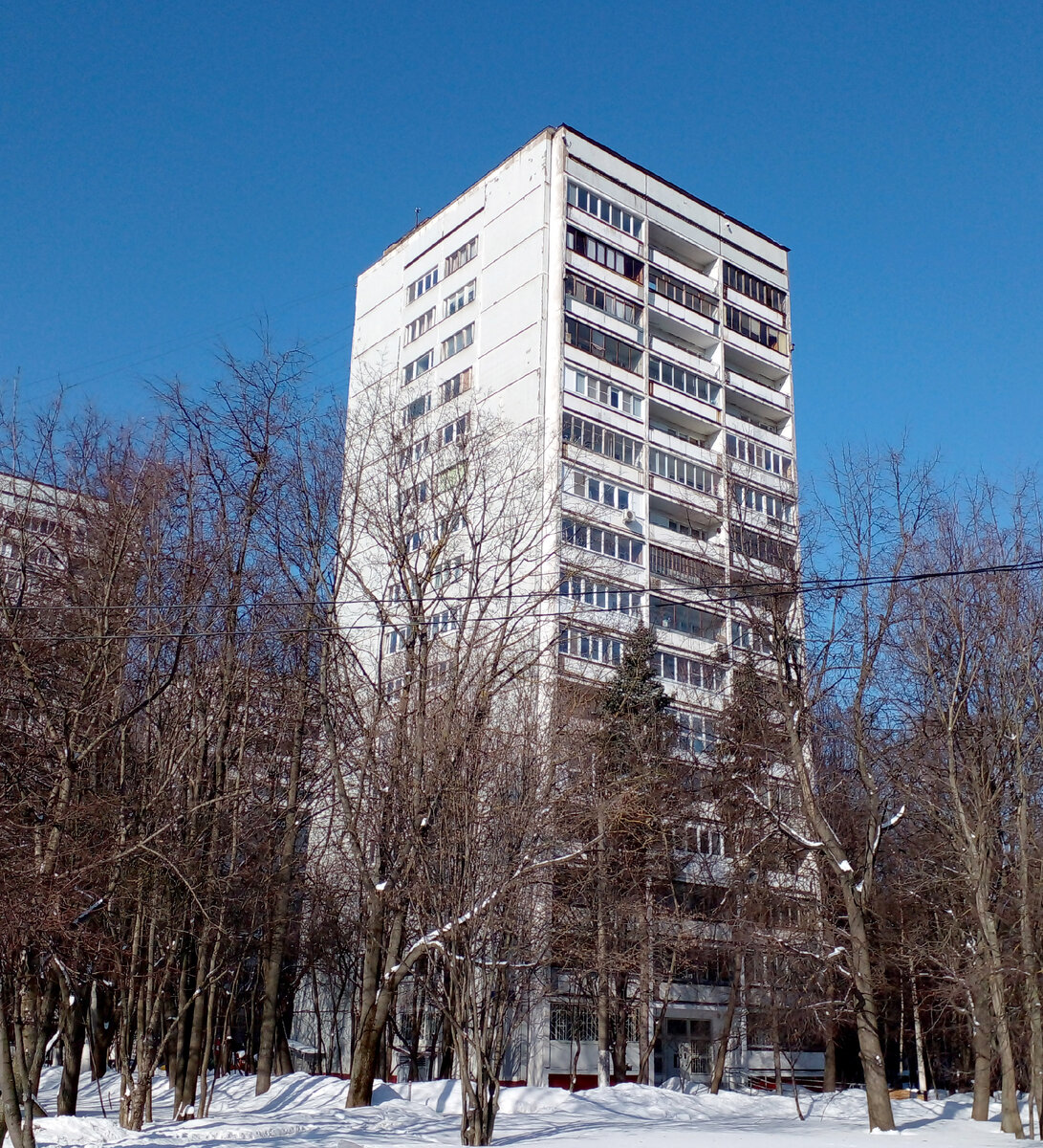 Рис. 1. Ленинский проспект, 144 к2