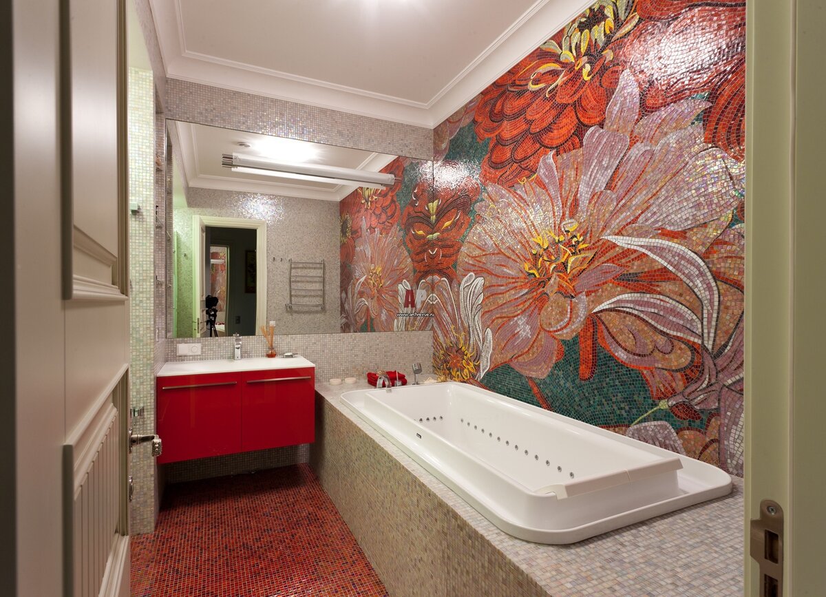Wer hat gesagt, dass Fliesen im Badezimmer Pflicht sind? Sie können Fliesen im Badezimmer durch Gemälde, Tapeten und andere interessante Materialien ersetzen, die Ihr Badezimmer in ein Kunstwerk verwandeln.-9