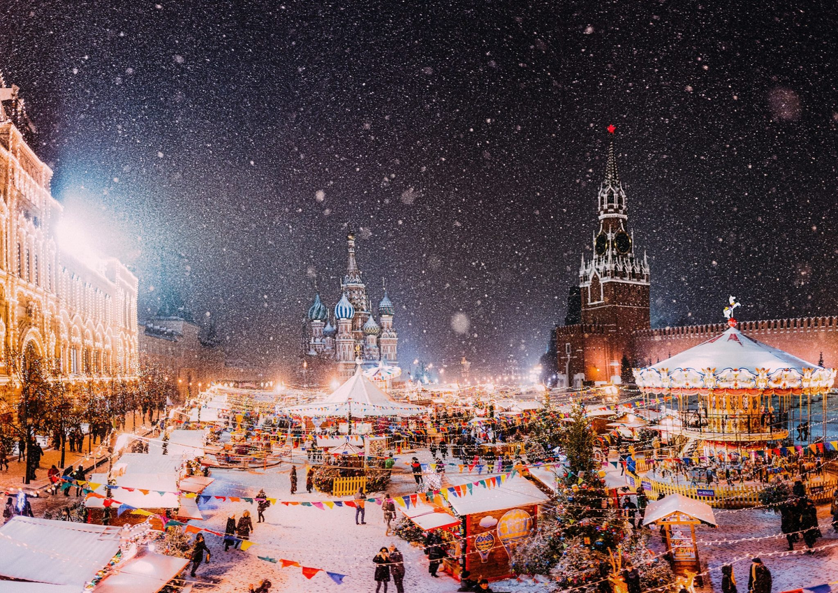 Новый год росси. Зимняя Москва. Москва красная площадь новый год 2023. Новогодняя красная площадь в Москве. Красная площадь Москва новый год 2022.