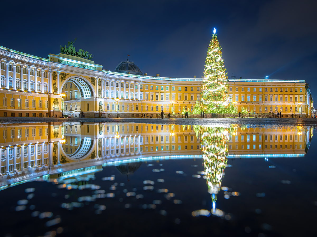 Новогодняя ночь в санкт петербурге 2024. Зимний Питер. Санкт-Петербург зимой новый год. Новогодний тур. Новогодняя ночь в городе.