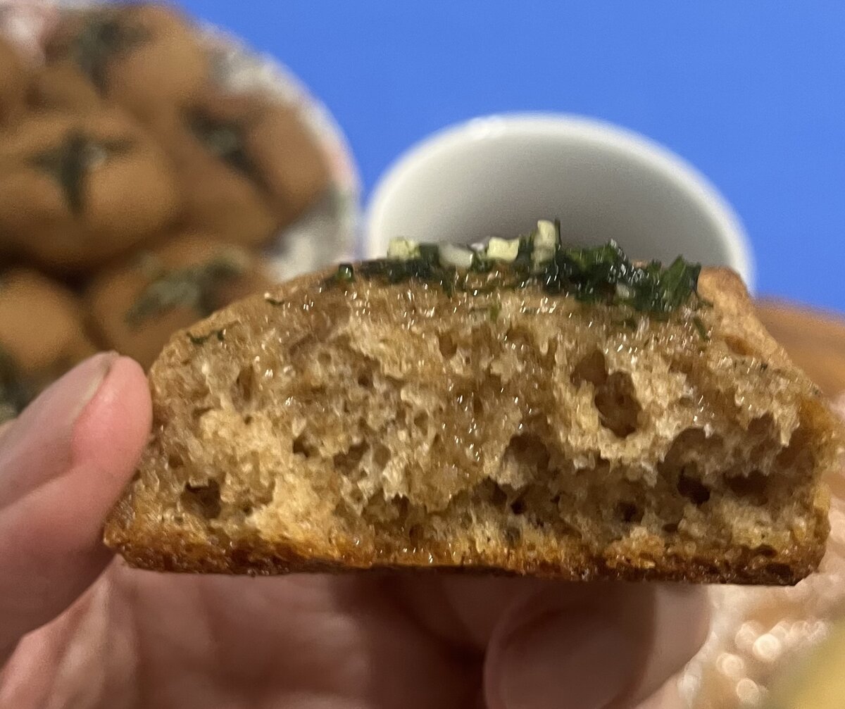 Ржаные пампушки с чесноком из цельнозерновой муки с Красниковской водяной  мельницы | Мажорка на пенсии | Дзен