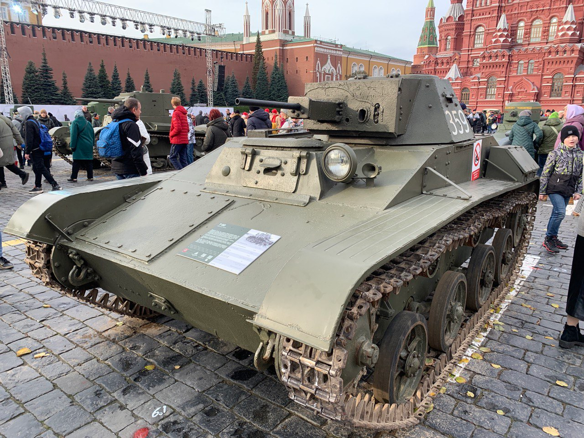 Модели военных автомобилей и кораблей, военная техника от ДеАгостини