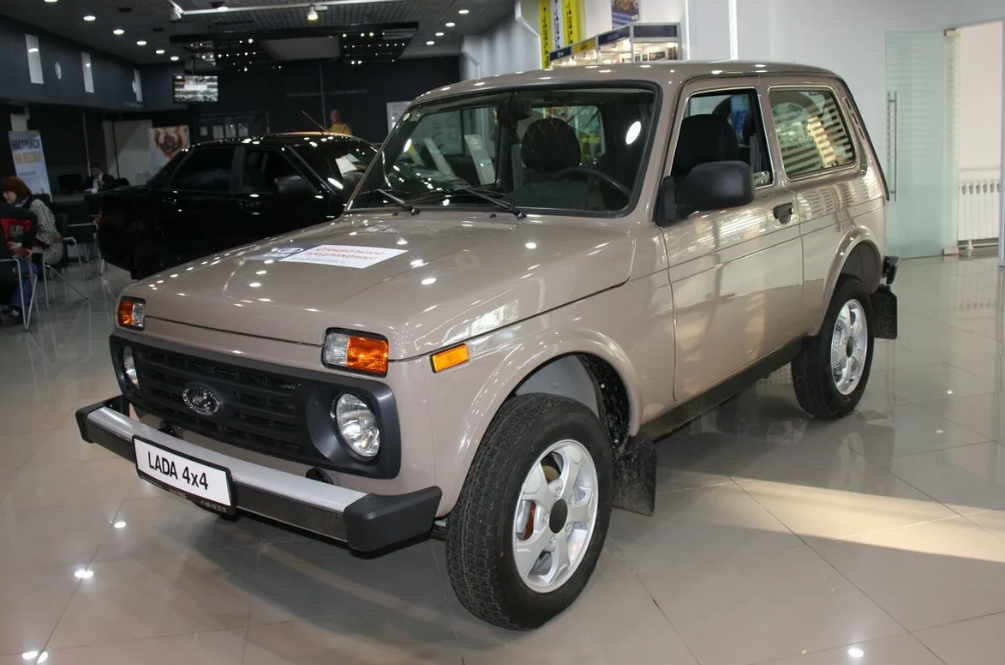 Нива сколько. Lada (ВАЗ) 2121 (4x4) 2016. Нива Урбан 2022. Лада 4x4 2121 Нива 2016. Лада 4x4 2121 Нива, 2021.