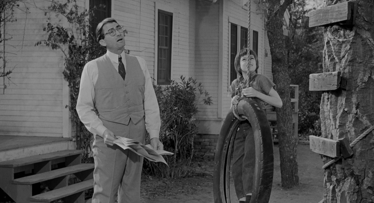 Кадр из фильма "Убить пересмешника" взят для иллюстрации из Яндекс Картинки.  