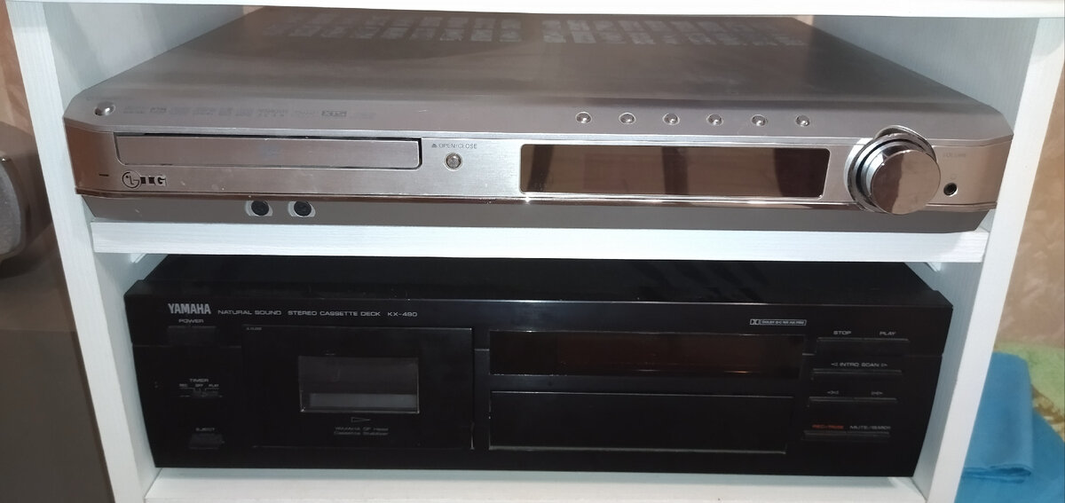 Караоке ресивер LG LH-DK6540 и кассетная дека Yamaha KX490. 