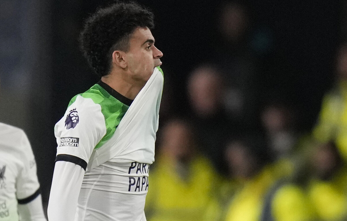    Нападающий "Ливерпуля" Луис Диас  Alastair Grant/AP