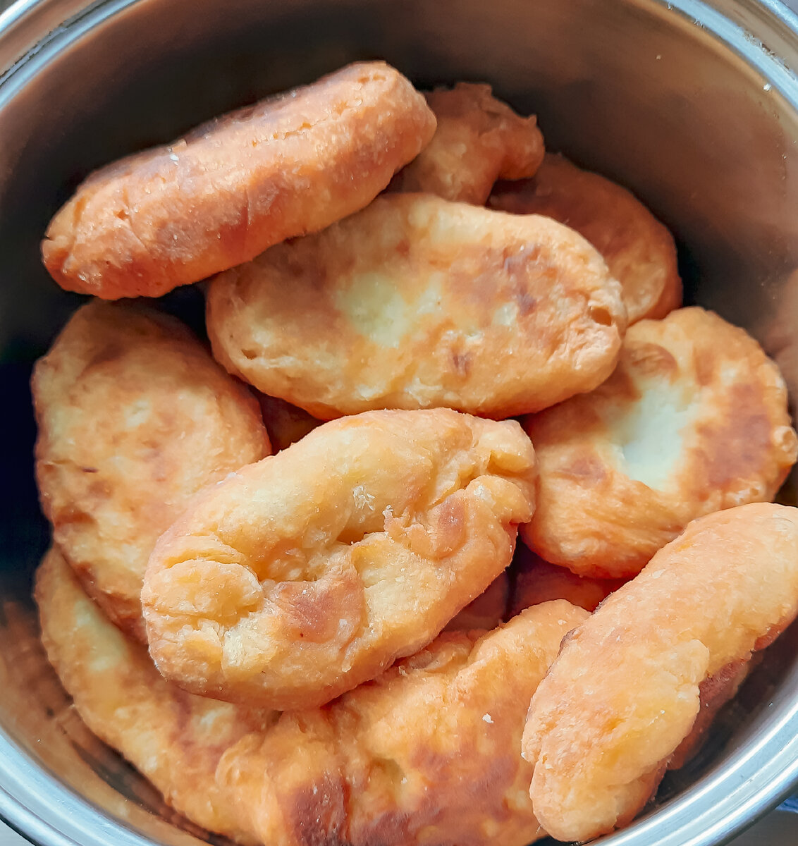 Мягкие, горяченькие с рисом и яйцом