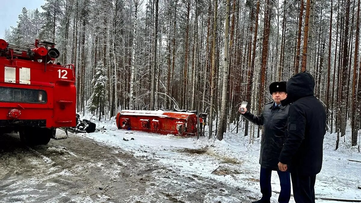     На трассе в Карелии перевернулся бензовоз, водитель транспортного средства погиб. Подробности рассказали в региональной прокуратуре.