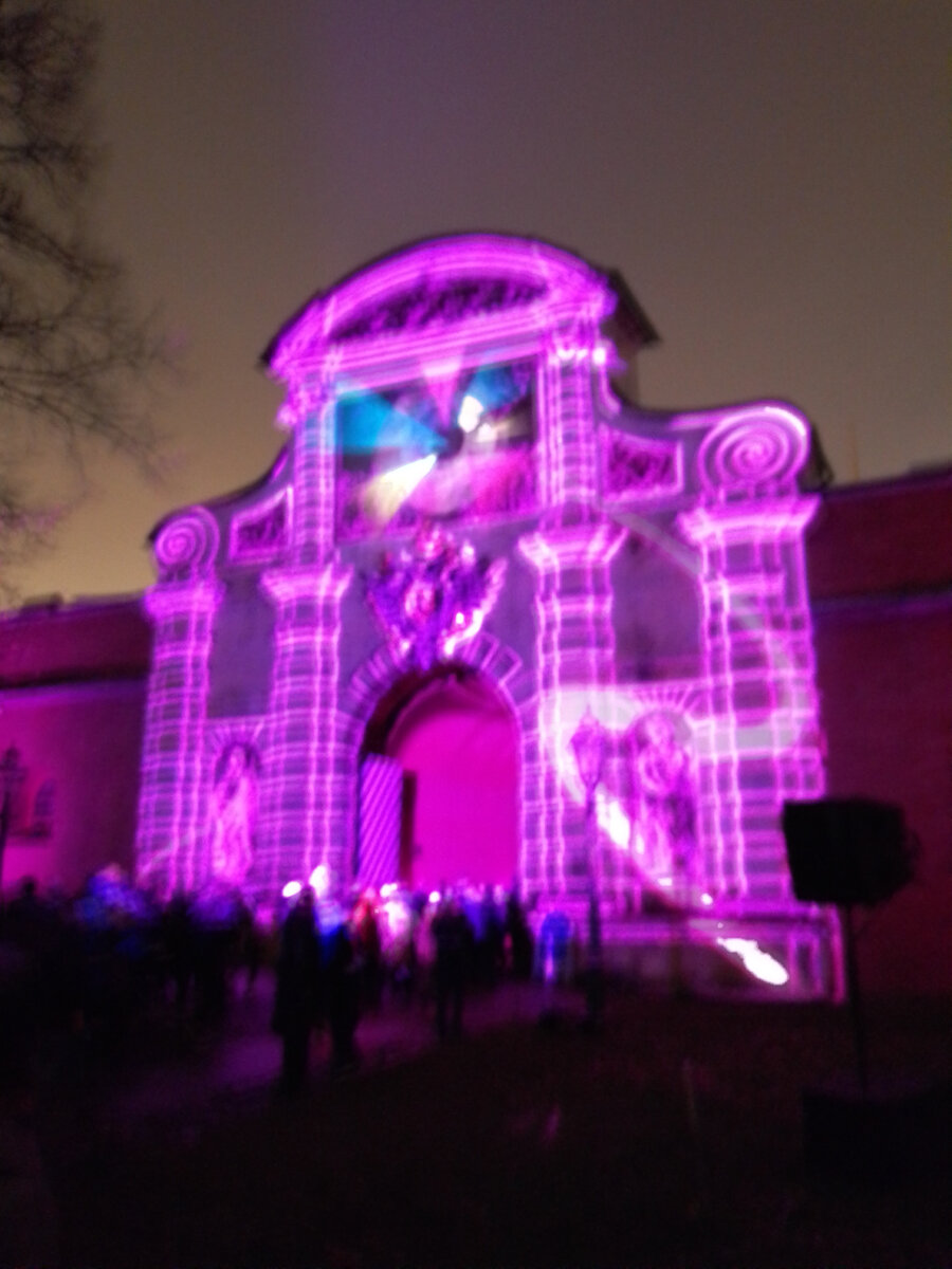 Петровские ворота