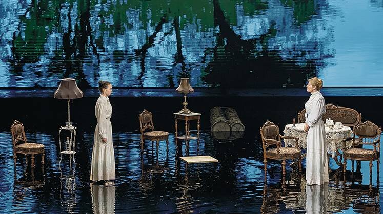    ДЕНИС ЖУЛИН / ФОТО ПРЕДОСТАВЛЕНЫ ПРЕСС-СЛУЖБОЙ ТЕАТРА МАЯКОВСКОГО Егор Перегудов работал над постановкой вместе с народным художником России Владимиром Арефьевым