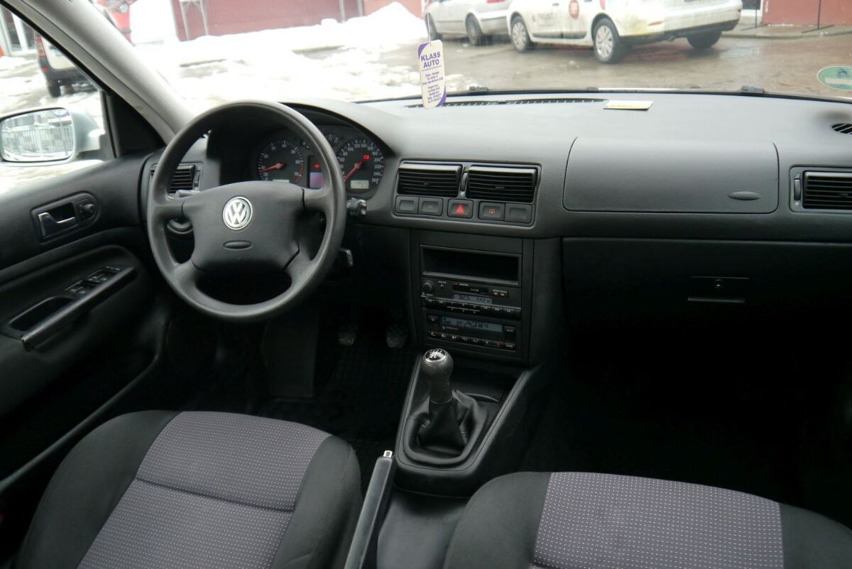 Volkswagen golf iv интерьер