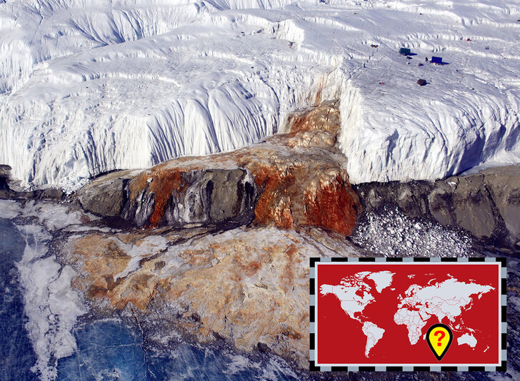 В 1911 году исследователи обнаружили неподалеку от Южного полюса удивительное природное явление. С огромного белого ледника в замерзшее озеро Бонни низвергался кровавый водопад! По крайней мере, именно так это выглядело со Стороны.Не знаем, кинулись ли исследователи пробовать водопад на вкус, нюхать его или еще как-то пытались определить, из чего он сделан. Однако довольно скоро стало ясно, что кровь тут ни при чем.