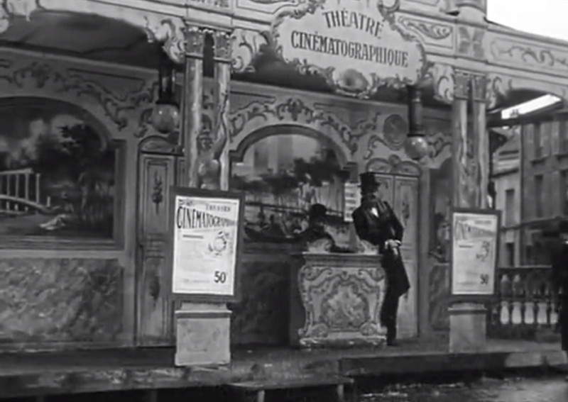 Кинотеатр. Кадр из фильма "Молчание - золото" / Le silence est d’or (Франция, 1947)