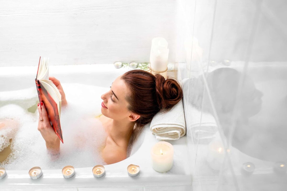 Bồn tắm không chỉ là nơi để làm sạch cơ thể mà còn là không gian thư giãn, giúp bạn tận hưởng những giây phút riêng tư và thoải mái.