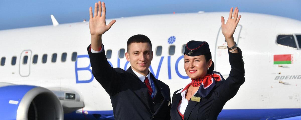 Белавиа самолет в минске. Стюардесса дарья белавиа. Белорусский авиаперевозчик белавиа. Белорусская авиакомпания «белавиа». Белавиа мем.