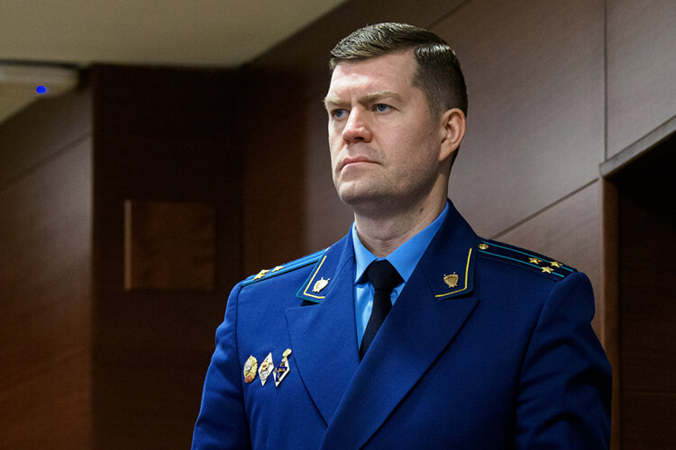    Альберт Суяргулов просит запретить пускать детей в заведения, где кальяны «подаются» к еде, т. е. в рестораны и кафе Фото: «БИЗНЕС Online»