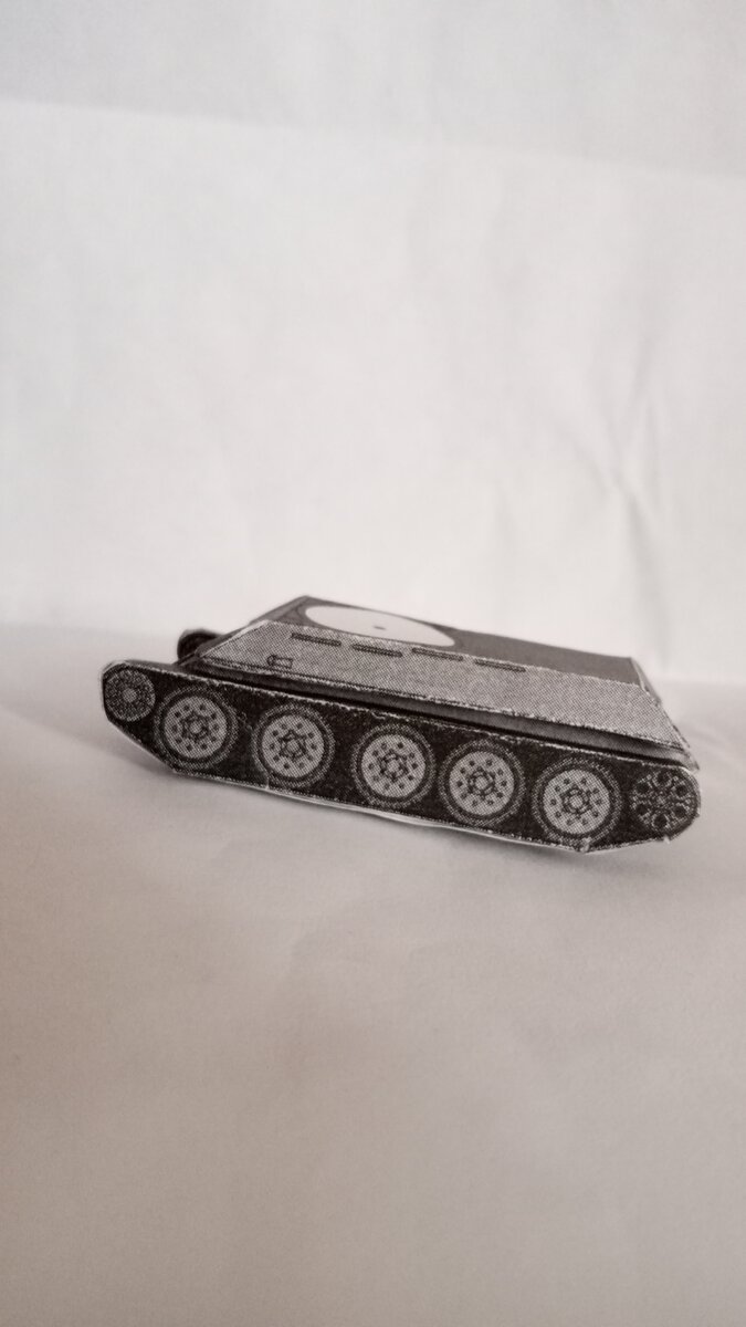 Чертеж танка из бумаги. Модель Т-34-76 образца 1942 года.