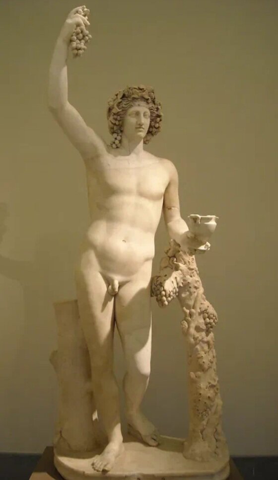 Ну какой же он красавчик!