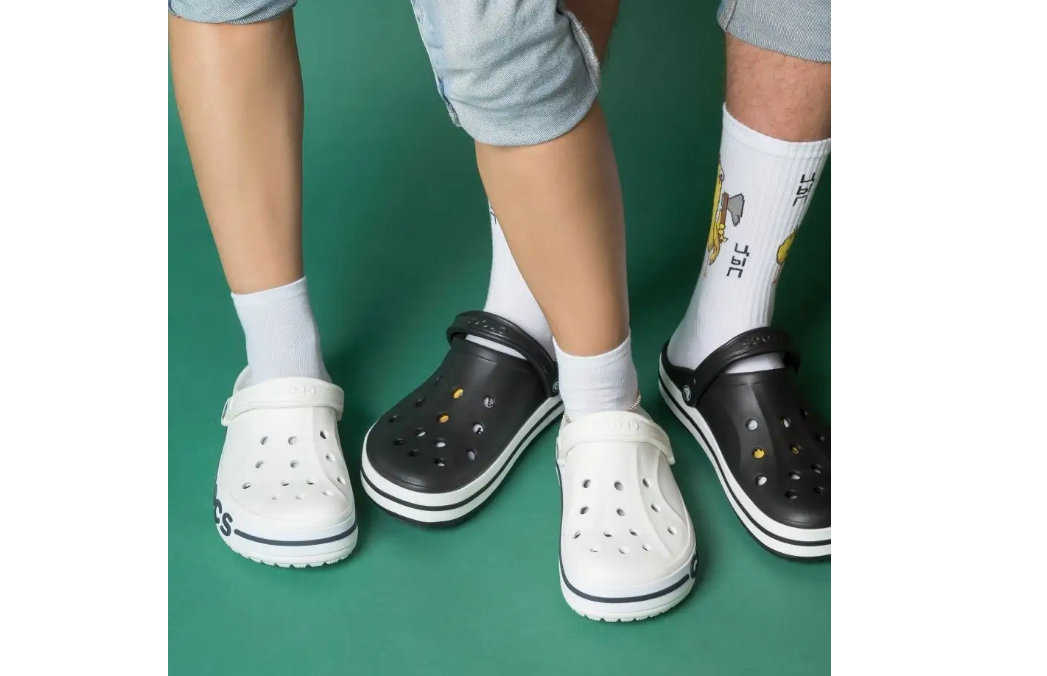 Мужские и женские, а есть еще детские. Те вообще 90 грамм весят