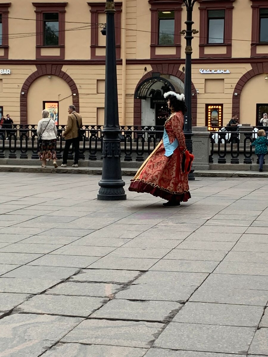 Эмм…петр1 в юбке или Екатерина?