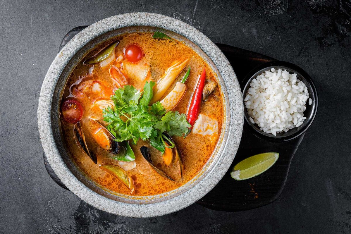 Суп том ям. Tom Yum. Том Ян суп. Tom Yum Kung мидии. Суп том ям кунг