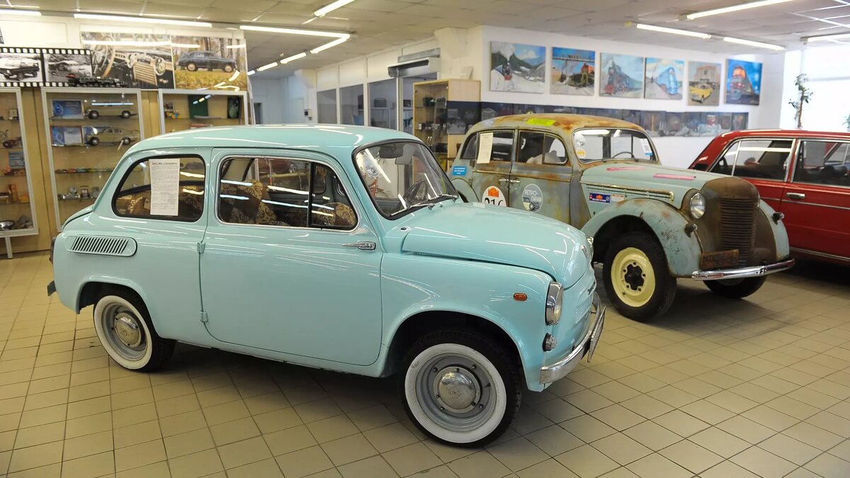     Машина отреставрирована. Владелец утверждает, что двигатель родной и «шепчет».