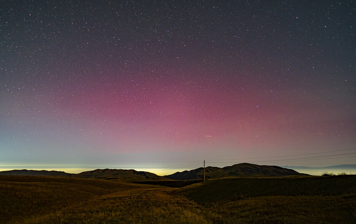 Полярное сияние в небе над Бишкеком 5/6 ноября 2023