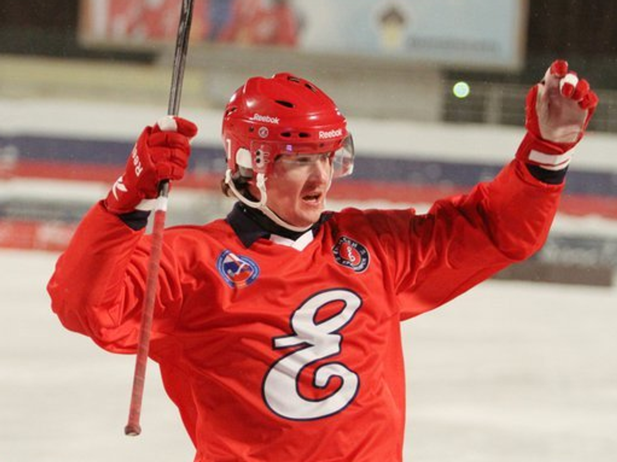    Нападающий ХК "Енисей" Сергей Ломанов© Фото : официальный сайт ХК "Енисей"